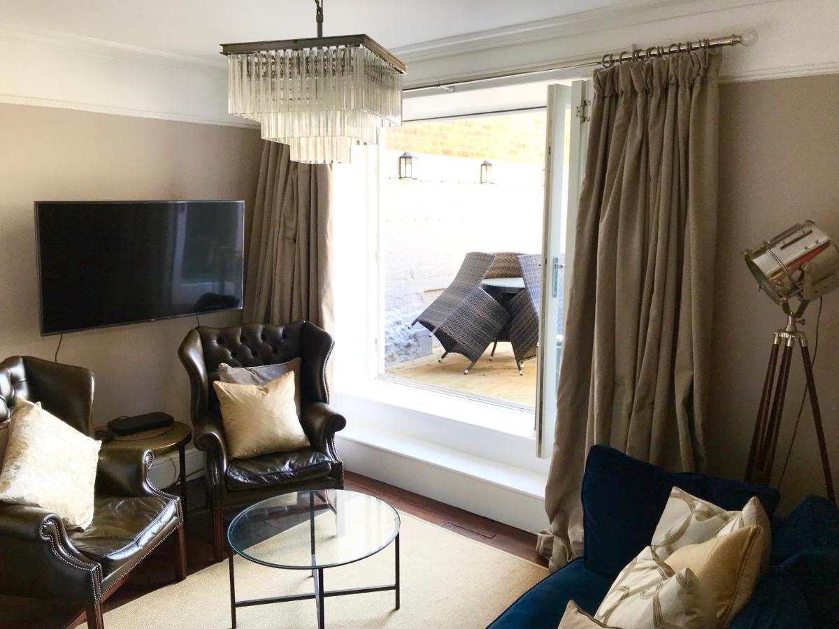 Marina Retreat - Stunning 4 Bedroom, 3 Bathroom House With Harbour Views! 拉姆斯盖特 外观 照片
